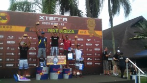 Pódio do Felipe Moletta campeão do triathlon nessa etapa e também do circuito XTERRA 2014. Gente finíssima junto com o seu pai e o Thiago foram companheiros de viagem.